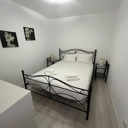 Apartamento Typical Bica