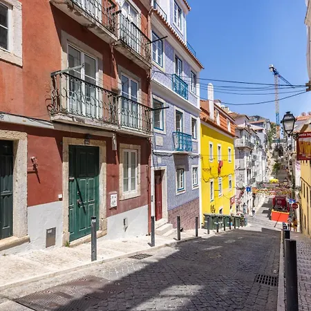 Typical Bica Appartement Lissabon